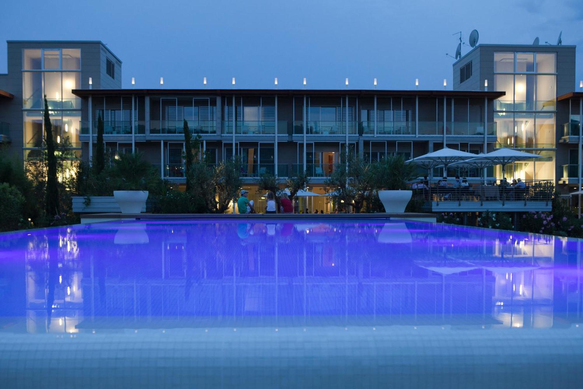 Aqualux Hotel Spa Suite & Terme Бардолино Екстериор снимка